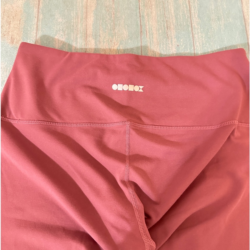 ODODOS capri legging sz: L